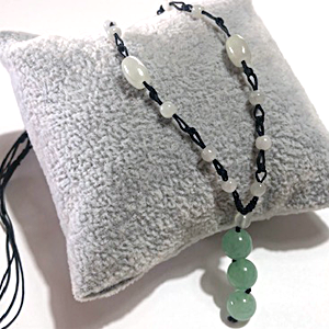 オール翡翠のペンダント