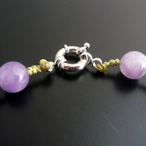 紫系翡翠10ミリ珠オールノット仕上げネックレス