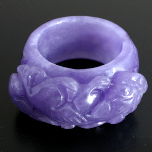 紫系翡翠彫刻リング